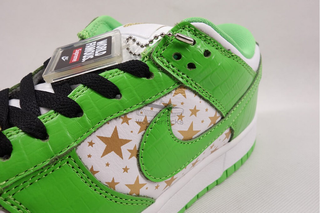 sb dunk low S*p*e stars mean green