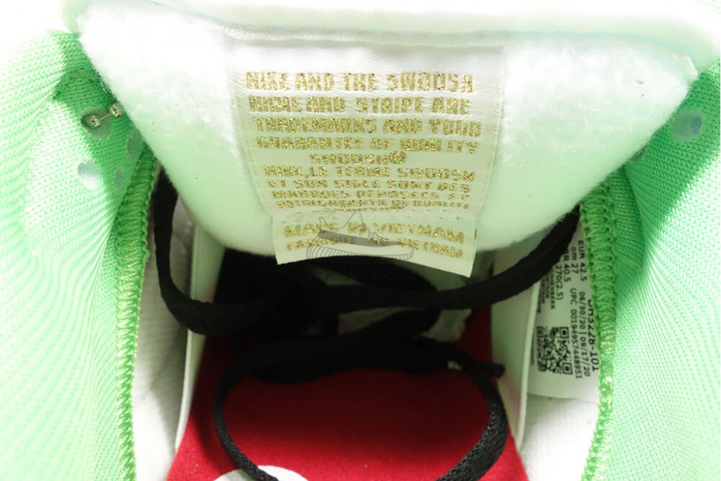 sb dunk low S*p*e stars mean green
